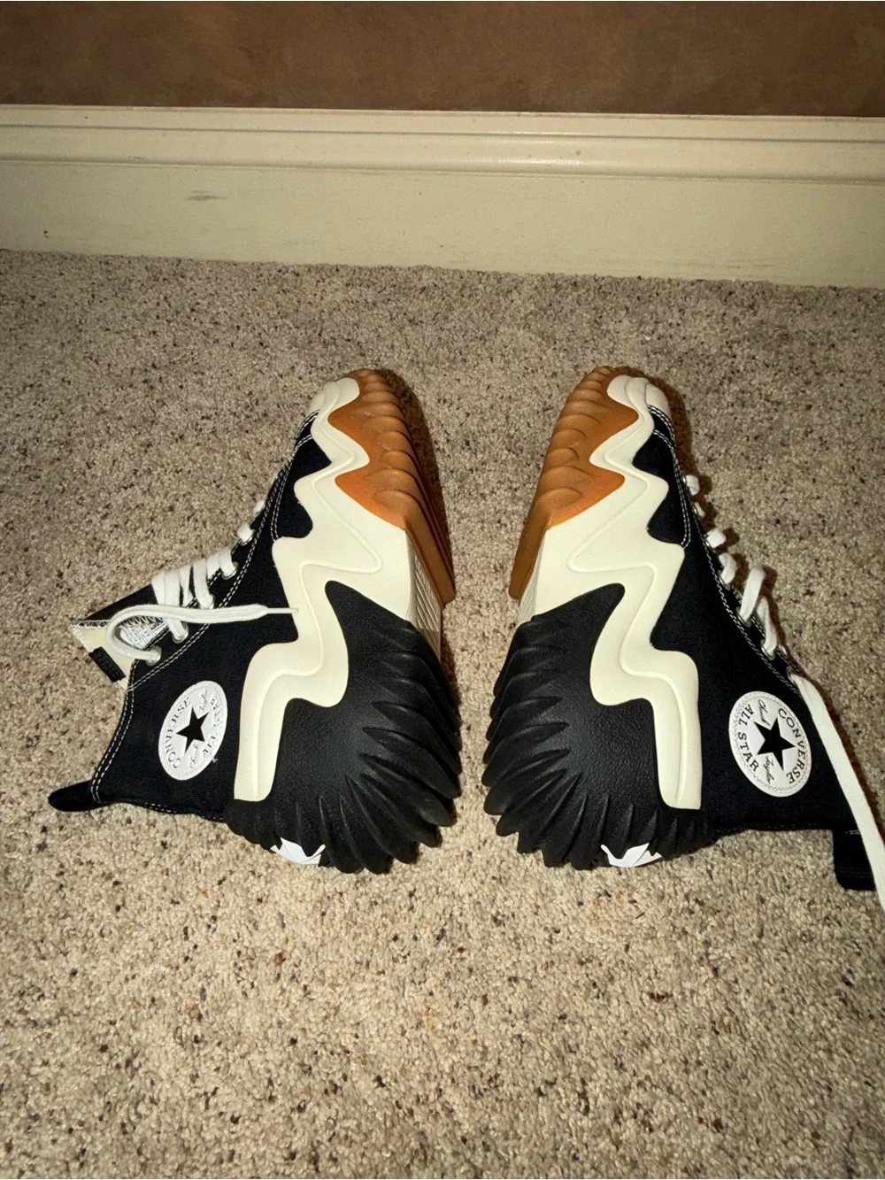 Converse Black, White & Gum Run Star Motion High-Top Sneakers - Picture 1 of 6